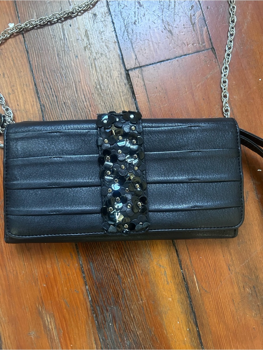 Anteprima Black leather Floral Appliqué clutch/wallet - Picture 4 of 14